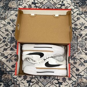 Nike Court Legacy Lift